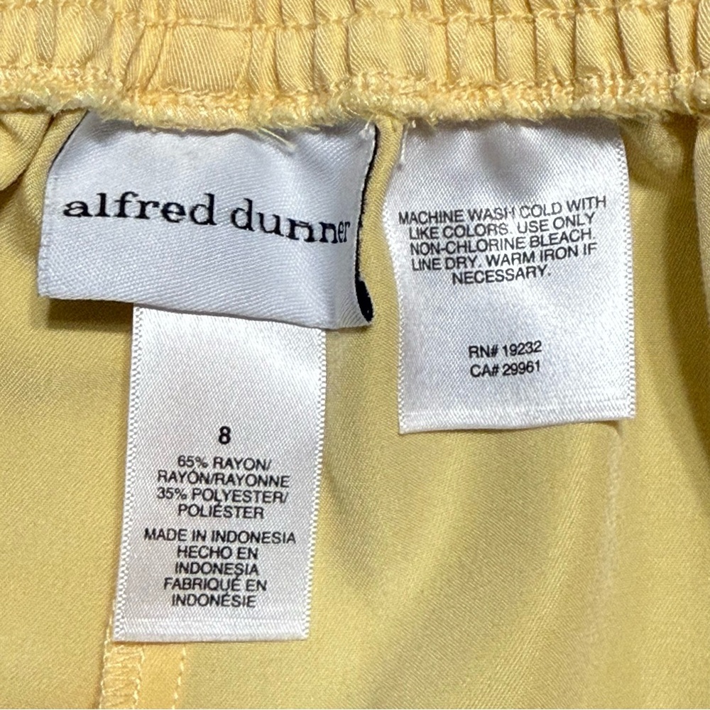 Alfred Dunner Floral Blue Top & Yellow  Capri Pants Set Shirt PS & Capri Size 8 - Picture 14 of 16